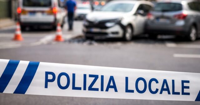 Incidente stradale provoca due feriti in centro città Incidente stradale provoca due feriti in centro città