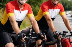 Il mantello di San Martino pedala verso Capo Nord da Nereto Il mantello di San Martino pedala verso Capo Nord da Nereto