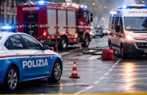 Incendio Devasta la Collina di San Nicolò: Intervento dei Vigili del Fuoco Incendio Devasta la Collina di San Nicolò: Intervento dei Vigili del Fuoco