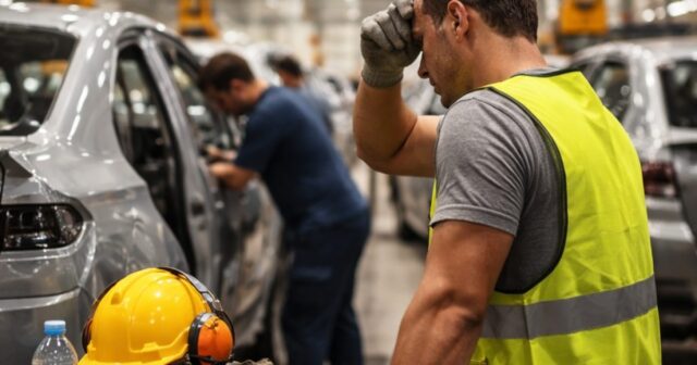 Sindacati allarmati per le condizioni di lavoro nel settore automotive della provincia di Teramo Sindacati allarmati per le condizioni di lavoro nel settore automotive della provincia di Teramo