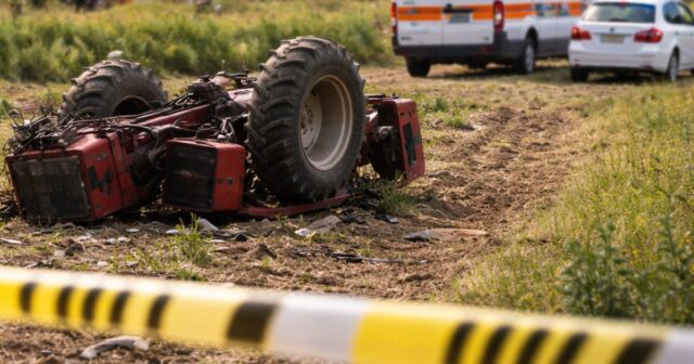 Tragedia nelle campagne: agricoltore muore schiacciato dal trattore Tragedia nelle campagne: agricoltore muore schiacciato dal trattore