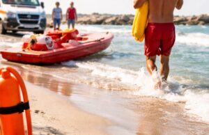 Bambino di cinque anni salvato dal mare a Pescara Bambino di cinque anni salvato dal mare a Pescara