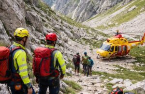 Due escursionisti laziali soccorsi nella Valle dell’Inferno sul Gran Sasso Due escursionisti laziali soccorsi nella Valle dell'Inferno sul Gran Sasso