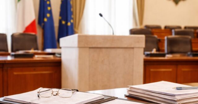 Francesco Di Giuseppe annuncia la sua non candidatura a sindaco di Roseto degli Abruzzi Francesco Di Giuseppe annuncia la sua non candidatura a sindaco di Roseto degli Abruzzi