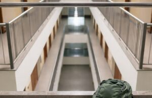 Giovane allieva della Guardia di Finanza in gravi condizioni dopo una caduta Giovane allieva della Guardia di Finanza in gravi condizioni dopo una caduta