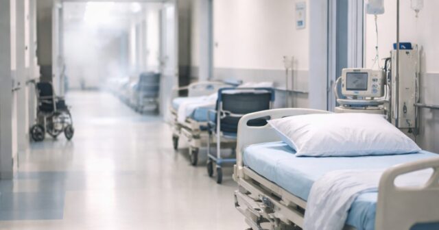 Incendio al Policlinico di Chieti, evacuati pazienti per precauzione Incendio al Policlinico di Chieti, evacuati pazienti per precauzione