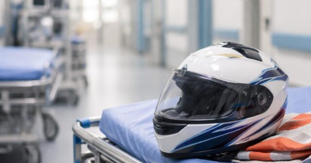 Incidente mortale tra Navelli e Collepietro: un motociclista di 51 anni perde la vita Incidente mortale tra Navelli e Collepietro: un motociclista di 51 anni perde la vita