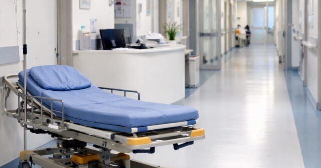 Incidente sulla Statale 80: motociclista ferito trasportato in ospedale Incidente sulla Statale 80: motociclista ferito trasportato in ospedale