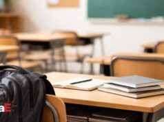 Ragazzo di 14 anni accoltella il padre al collo a Pescara dopo una discussione Ragazzo di 14 anni accoltella il padre al collo a Pescara dopo una discussione
